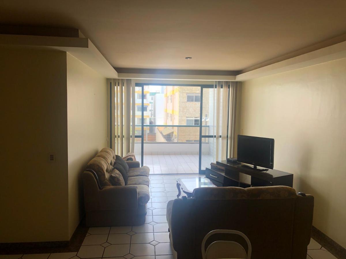 Beira Mar: Oceanfront With Balcony Views 公寓 Guarapari